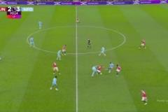 神金！此前補時階段奧納納開任意球和裁判搞巔峰對決