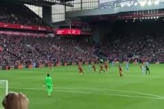 都續(xù)約啦~范迪克：卡拉格不選你全場最佳？薩拉赫：他不會(huì)選我