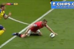 足球史上十大永不放棄的時刻…瓊斯對陣阿森納的頭球攻門