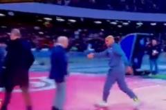 國外網(wǎng)友調(diào)侃：這是馬蒂奇賽后見到奧納納的樣子