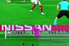 哪個難度更大？將梅西的任意球和賴斯的任意球放在一起對比