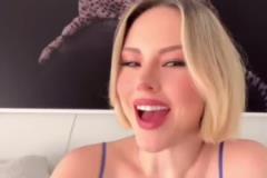 這一激動(dòng)就晃晃悠悠~歐冠女主持激烈探討自己想要水下照片