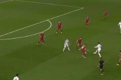 那些只有C羅能打進的球！夸張的沖擊力！