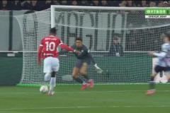 米蘭4-0鎖定勝局！亞伯拉罕送妙傳，萊奧助攻賴因德斯撞射破門！