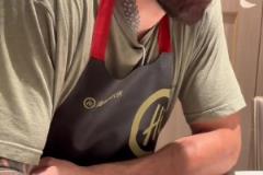 嫻熟用筷子！亞當(dāng)斯：我們在吃火鍋 我愛海底撈