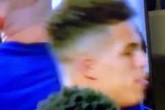 不是哥們？你這眼神我很難讀得懂啊....