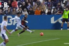 巴薩打破僵局！馬丁斷球拉菲尼亞傳中，賽恩斯鏟球解圍自擺烏龍！