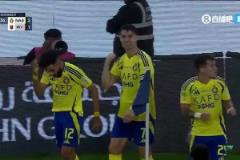 太無解了！C羅凌空霸氣爆射世界波破門！打進生涯第933球！