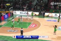 大心臟！張鎮(zhèn)麟接球冒著被反打的風(fēng)險(xiǎn) 果斷三分飆中殺死比賽！！