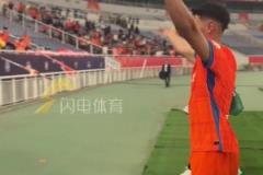 泰山隊(duì)4-0大勝深圳新鵬城，馬德魯加謝場(chǎng)，濟(jì)南口音就是一地道