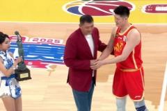 廣廈的MVP！胡金秋全面表現(xiàn)現(xiàn)場獲頒本賽季最有價值球員
