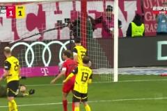 拜仁扳平比分！穆勒禁區(qū)內(nèi)回敲助攻！格雷羅兜射破門弒舊主！