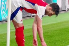 槍迷心中最靚的仔！賴斯主罰角球時受到球迷熱烈鼓掌和歡迎