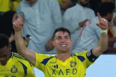 歷史級別的射術(shù)！多角度看C羅暴力凌空世界波直掛球門死角