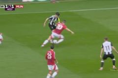 曼聯(lián)防線被打穿！利夫拉門托突破傳中！墨菲助攻巴恩斯輕松破門！