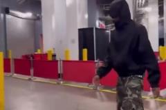 潮流也是NBA的頂端！SGA這出場造型真讓人捉摸不透啊！