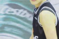 這不是那個2號mvp嗎？又帥又靚又能打~