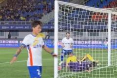 謝文能助攻卡扎伊什維利推射破門，給馬德魯加激動(dòng)壞了