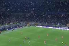 無比震撼，戴上耳機(jī)一起感受梅阿查球場的現(xiàn)場分貝