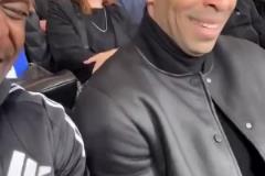 經(jīng)典復(fù)刻！影星克魯斯在亨利面前模仿亨利的抖嘴角假笑