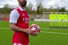 真沒那么難！國外博主教學(xué)如何輕松罰出賴斯任意球