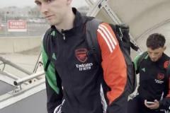 劍指四強(qiáng)！阿森納眾將抵達(dá)馬德里，備戰(zhàn)vs皇馬次回合