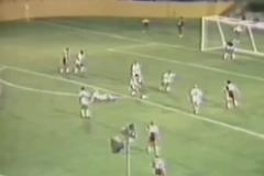 畫質(zhì)擋不住的瀟灑！喬治·貝斯特在美國的經(jīng)典solo進(jìn)球