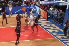 一拳打死倆后衛(wèi)？前熱火中鋒白邊，現(xiàn)在壯得嚇人