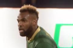 解說(shuō)石慶圣：處理如此冷漠，這不是足球的落后，是人性的落后