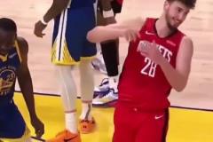 外網(wǎng)球迷：你沒(méi)有看到C羅在曼聯(lián)除了進(jìn)球以外的貢獻(xiàn)！