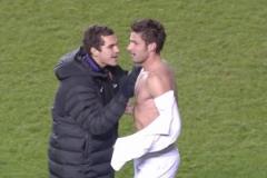 不想加班！吉魯和科奎林已經(jīng)把球衣送給了球迷 結果還有加時賽