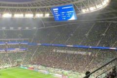 賽前在工體的球迷狂喊：SB?。? title=