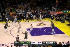 徐靜雨此前：若湖人今年奪冠，詹姆斯仍是老大冠軍，東契奇貢獻(xiàn)不如他