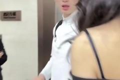 有丶好看！求拍照的小姐姐把于德豪給驚艷住了