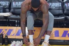 湖狼G1大戰(zhàn)在即詹姆斯已經(jīng)早早進(jìn)場熱身