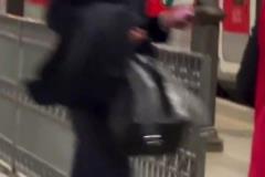 國(guó)米遭讀秒絕殺！賽后全隊(duì)乘火車返回米蘭，球員們一臉疲憊