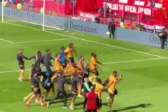 恥辱?。“⒛謩?chuàng)曼聯(lián)隊史單賽季最多負場記錄