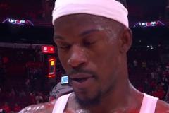 你夸累了，我們也聽(tīng)累了！巴特勒：庫(kù)里就像蝙蝠俠，無(wú)處不在！