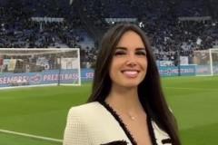 DAZN女主持人笑起來太美了！這身材...背影絕了