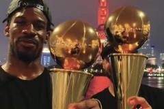 牛逼勇士球迷已經(jīng)不滿足于P圖了，已直接生成動(dòng)圖了