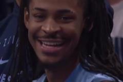 真損！網(wǎng)友惡搞：看莫蘭特和SGA表情，不知道以為雷霆落后50分！