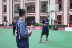 結(jié)果沒進(jìn)！徐靜雨面對(duì)羅斯咔咔就是背打往里懟~