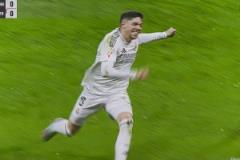 網(wǎng)友：請(qǐng)你相信Real Madrid，因?yàn)樗偰芙o你帶來(lái)奇跡！