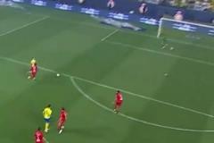 這球太妙了！C羅這腳后跟妙傳，猶如開啟上帝視角！