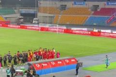 重慶vs南通，球迷賽后高喊：裁判CNM