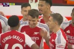 阿森納開場(chǎng)閃擊！厄德高任意球助攻，基維奧爾頭球破門