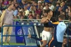 防護(hù)很到位貝林厄姆每次上場(chǎng)前都會(huì)裹上厚厚的一層