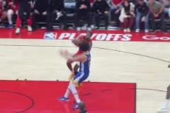 上一場(chǎng)憋壞了！杰倫-格林超級(jí)滑翔暴扣，落地后宣泄怒吼！