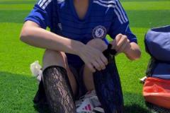 韓老師：我踢球就穿這襪子鏤空不悶不出汗不臭~