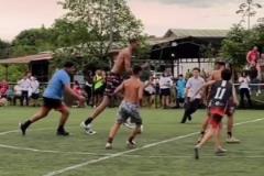 還是技術(shù)流身高2米2的NBA球星文班亞馬踢野球